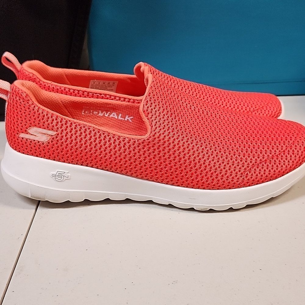 Skechers GoWalk Women's 9 Bright Coral Sneaker - Picture 4 of 7